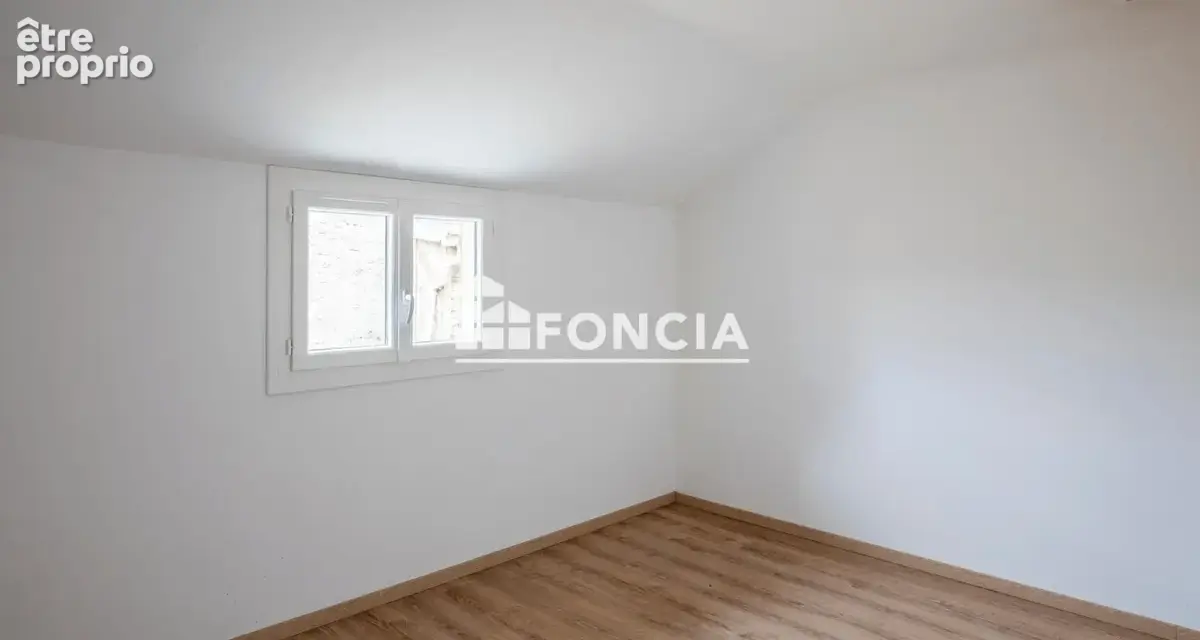 Maison de plain-pied avec grand garage et terrain clos – Connerré - photo 5