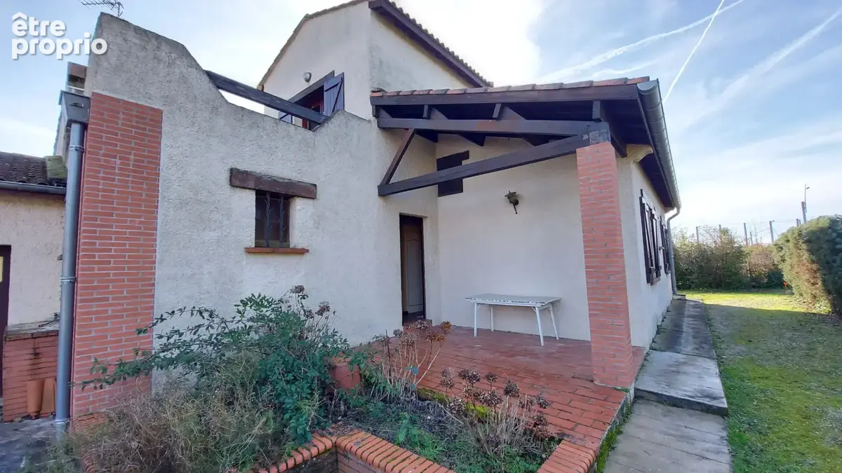 Beauzelle - Maison T5 - 128m² + garage - 651m² de terrain - photo 2