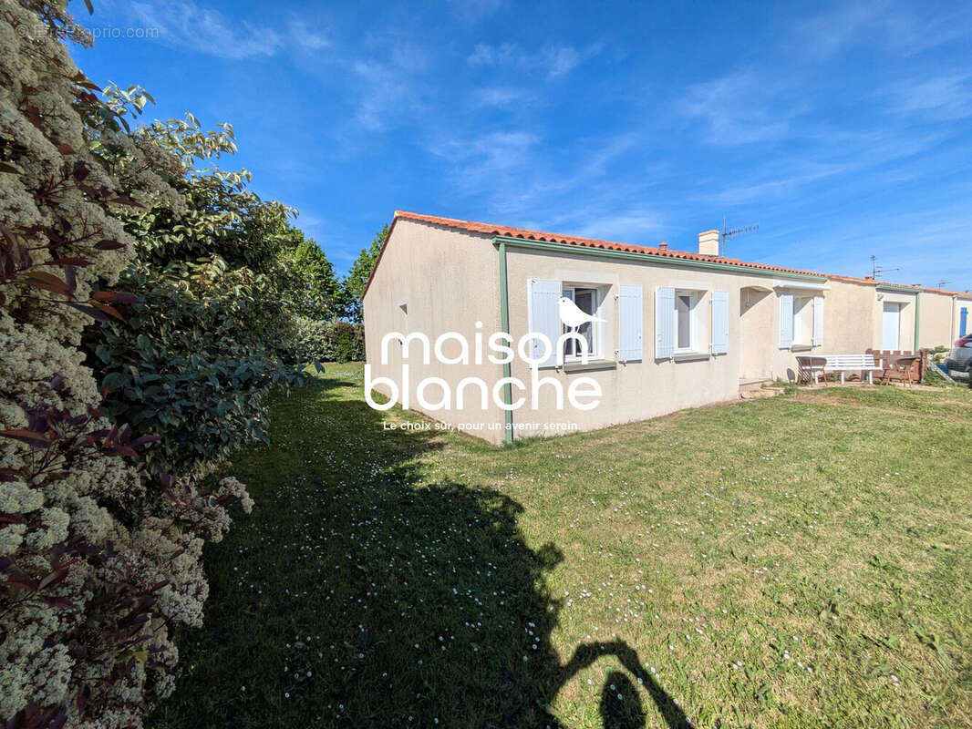 Maison 93 m² à Angles  - photo 9