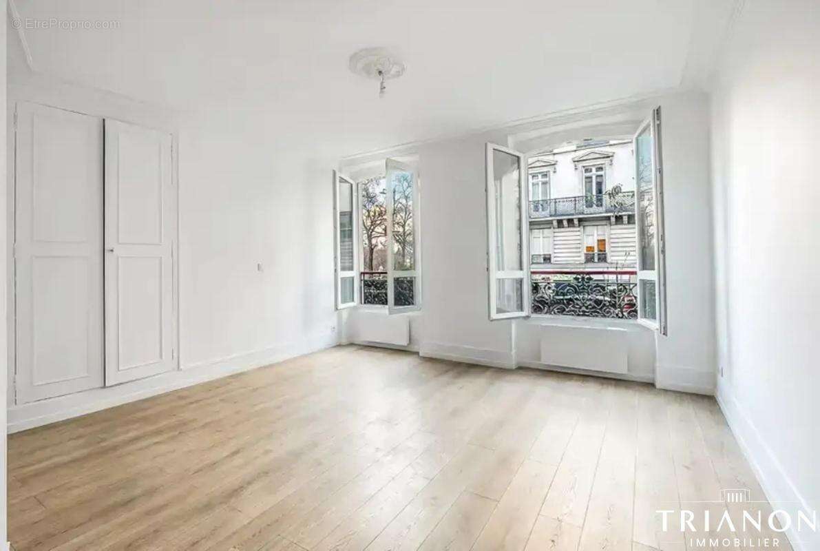 Appartement à PARIS-9E