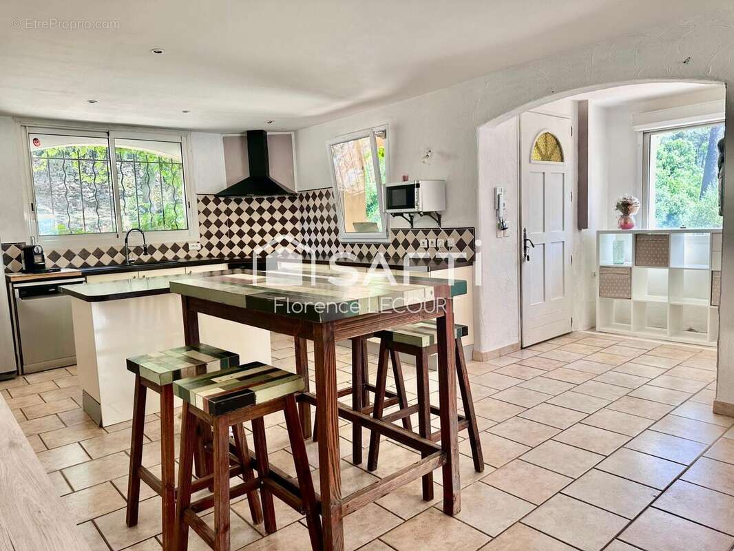 Maison 132 m² à Brignoles  - photo 9