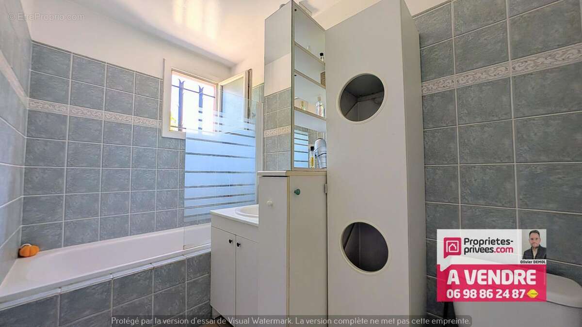 RARE VILLA DE PLAIN-PIED avec piscine et garage à 15 mn de Mandelieu ! - photo 15