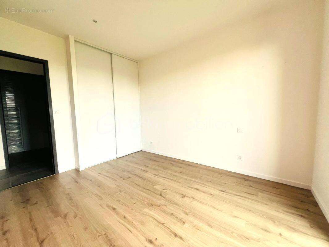 Appartement à CRAPONNE