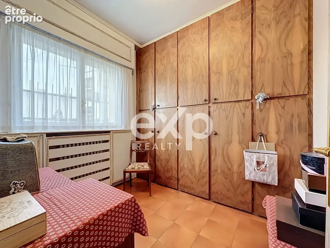 Maison 143 m² à Saint-Denis  - photo 8