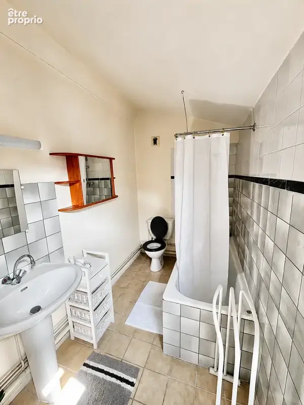 Appartement 37 m² à Saint-Etienne  - photo 3