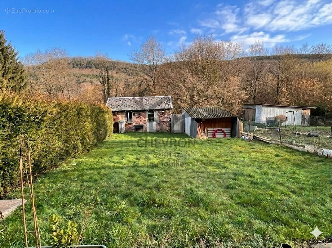 Maison à NEUFMANIL