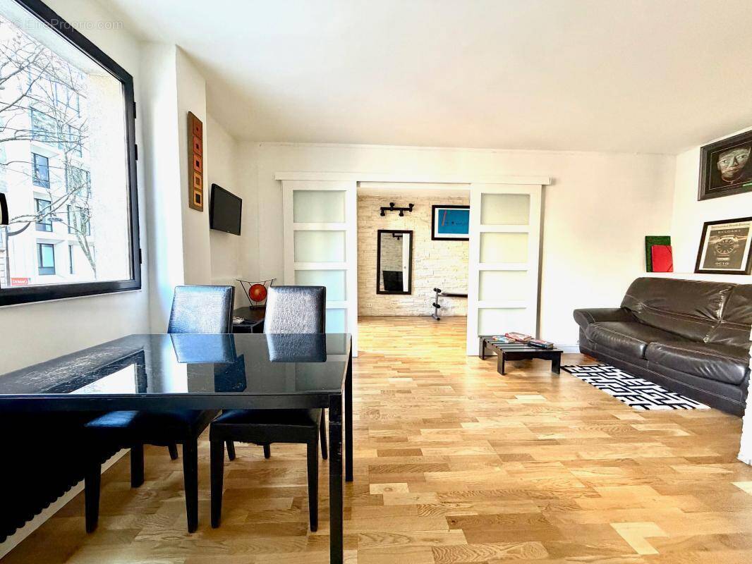 Appartement à PARIS-19E