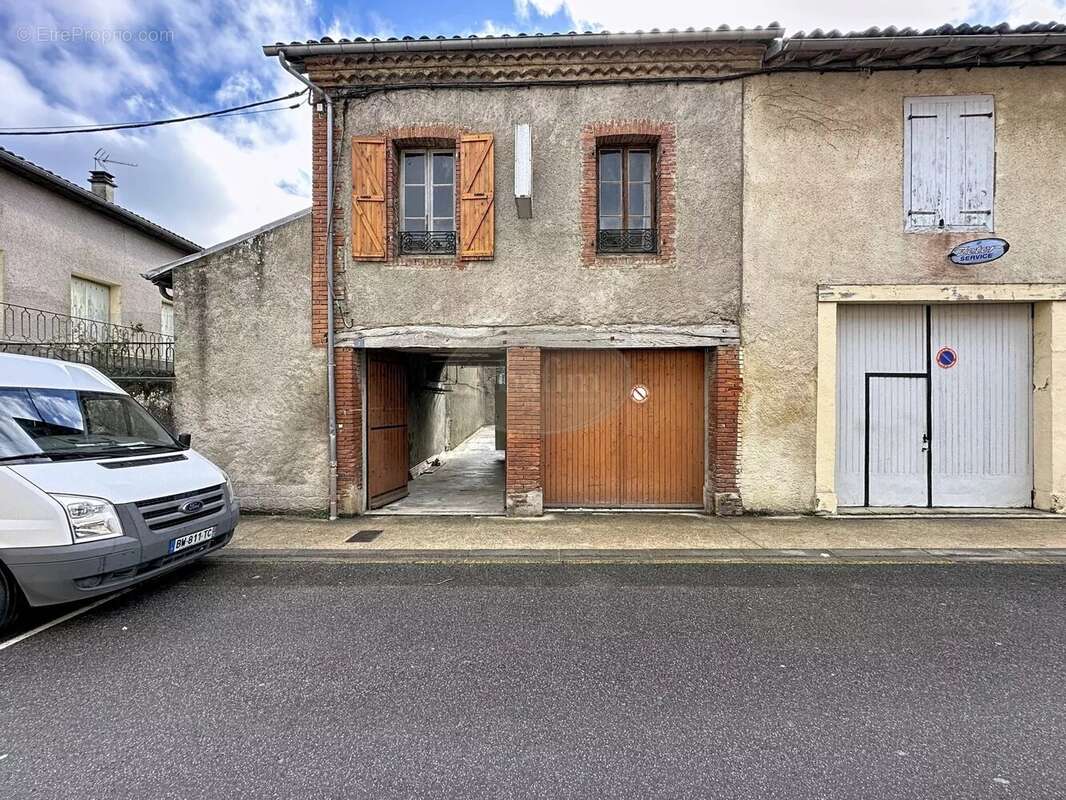 Maison à TRIE-SUR-BAISE