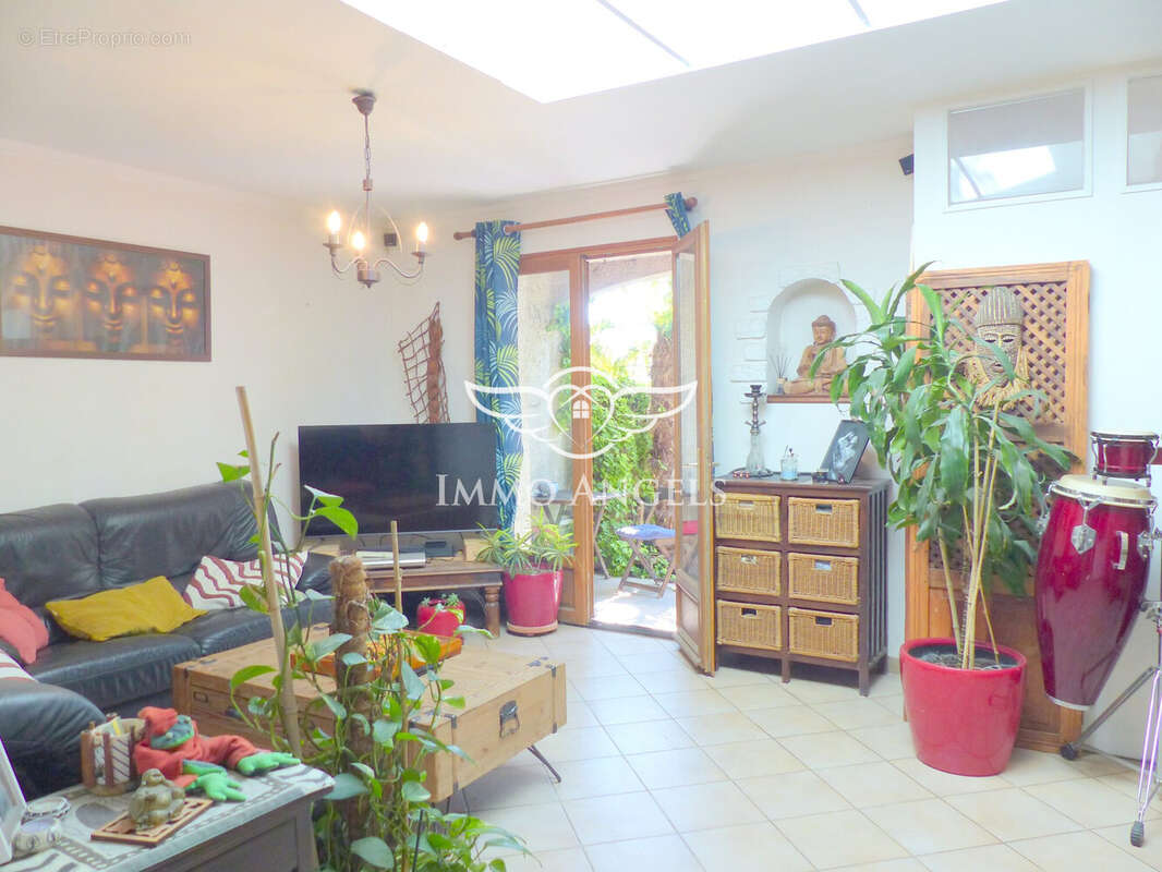 Maison 104 m² à Saint-Jean-De-Vedas  - photo 6