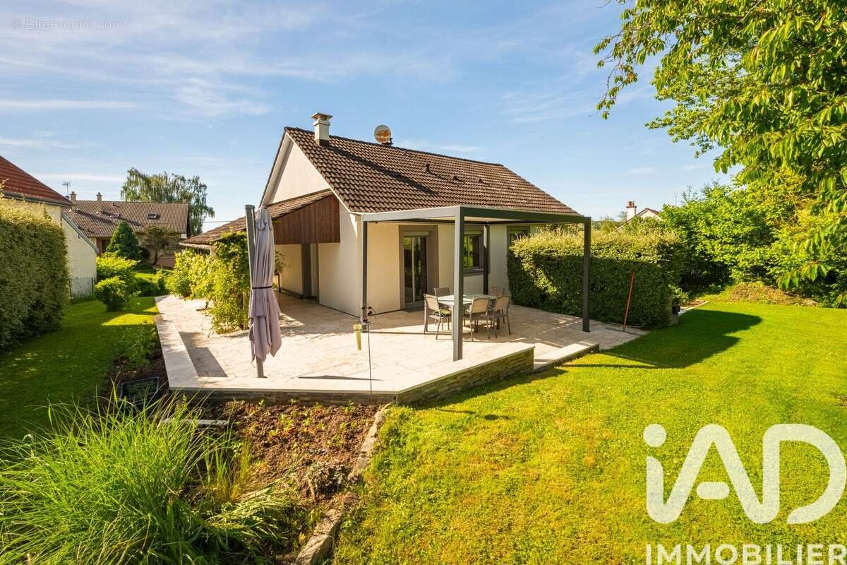 Maison 114 m² à Longchamp  - photo 4