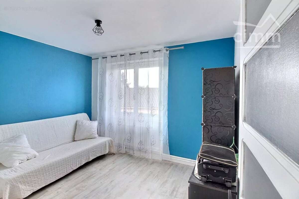 Maison à SAINT-JEAN-DE-BOURNAY