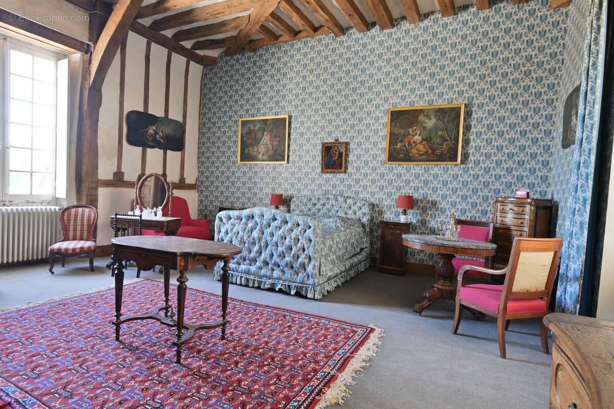 Maison à NEUVY-LE-ROI