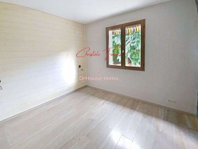 Maison à LOUVIGNE-DU-DESERT