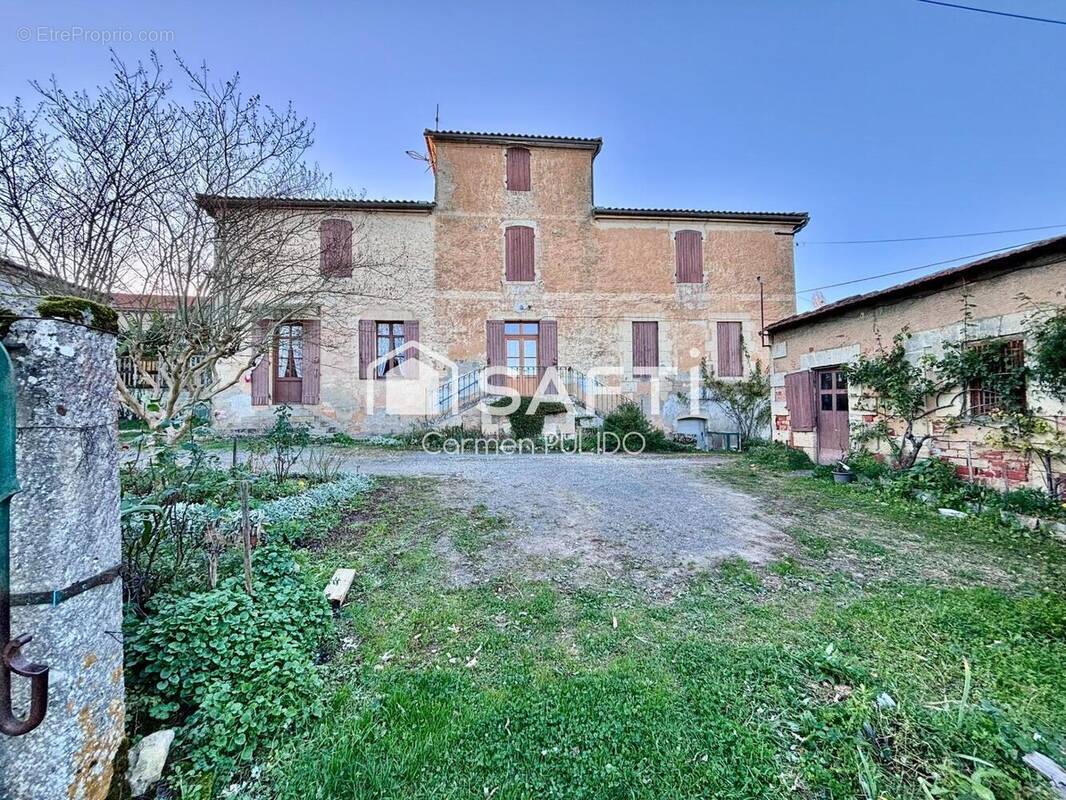 Photo 1 - Maison à CARS