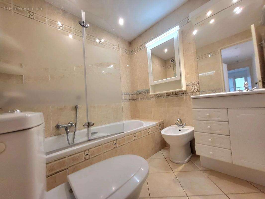Appartement à LE CANNET