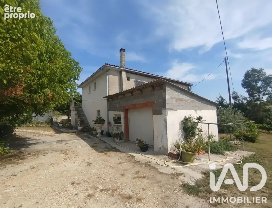Photo 1 - Maison à SAINT-PARDOUX-ISAAC