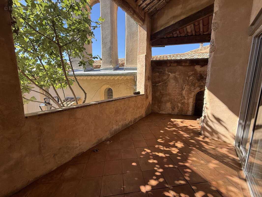 Maison à MONTPEYROUX