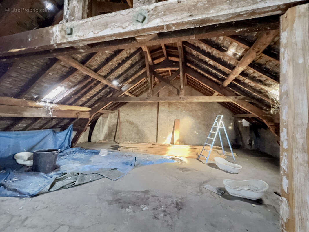 Appartement à MOULINS