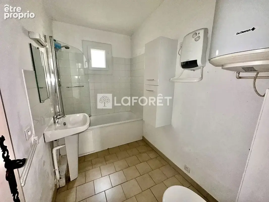 À vendre - appartement t2 - arles centre ancien - photo 2