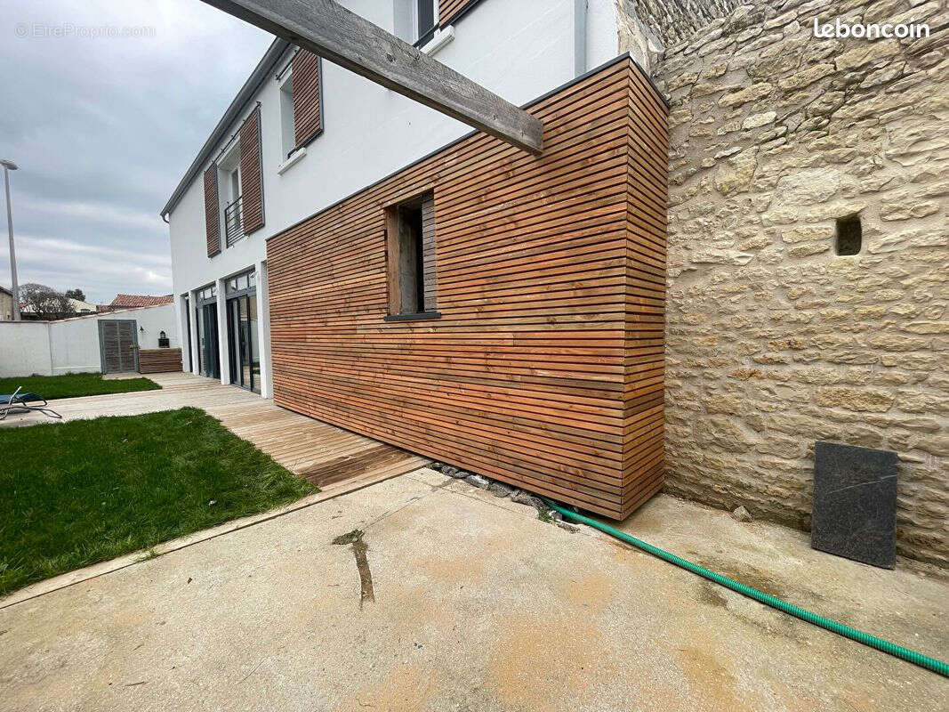 Maison Thaire 6 pièce(s) 236 m2  +  Garage 95 m² - photo 10