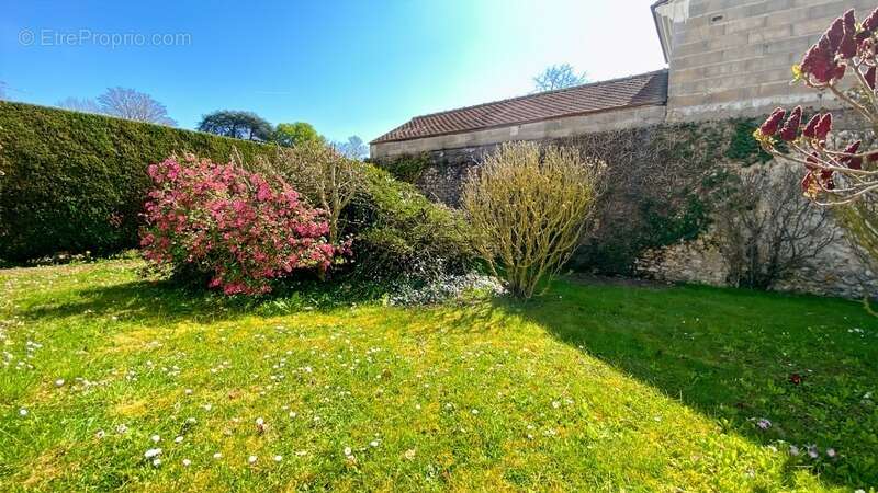 Maison à GARANCIERES