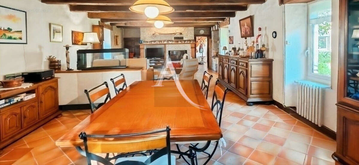 Maison à LACAPELLE-CABANAC