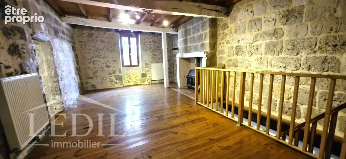 Maison rénovée proche centre du village de Mézin - photo 2