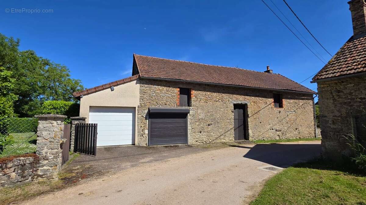 Maison à THOISY-LA-BERCHERE