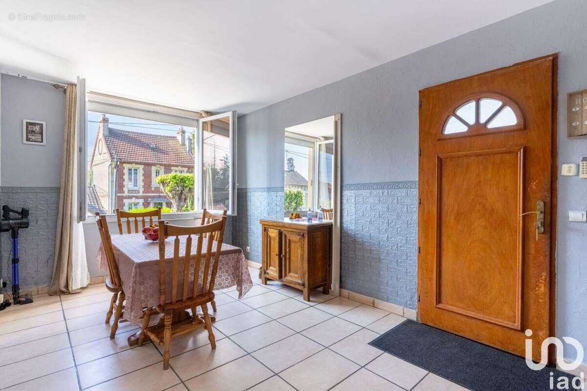 Photo 5 - Maison à JUZIERS