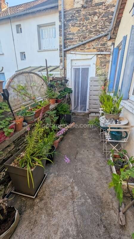 Maison à SAVIGNAC-LEDRIER