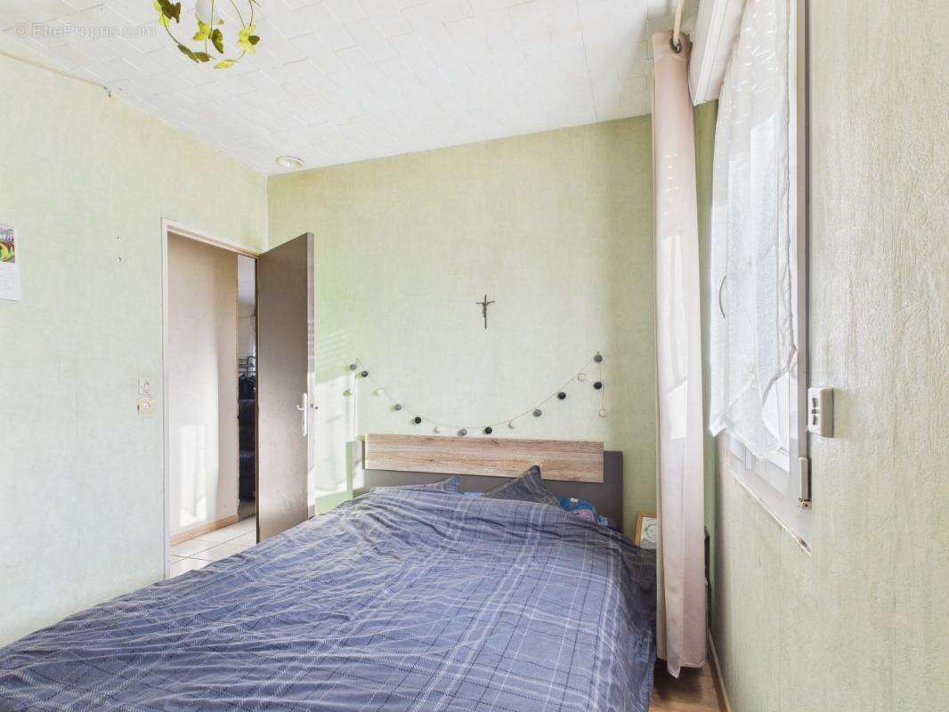 Maison à MESNIL-BRUNTEL