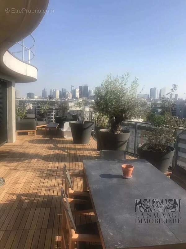 Appartement à COLOMBES