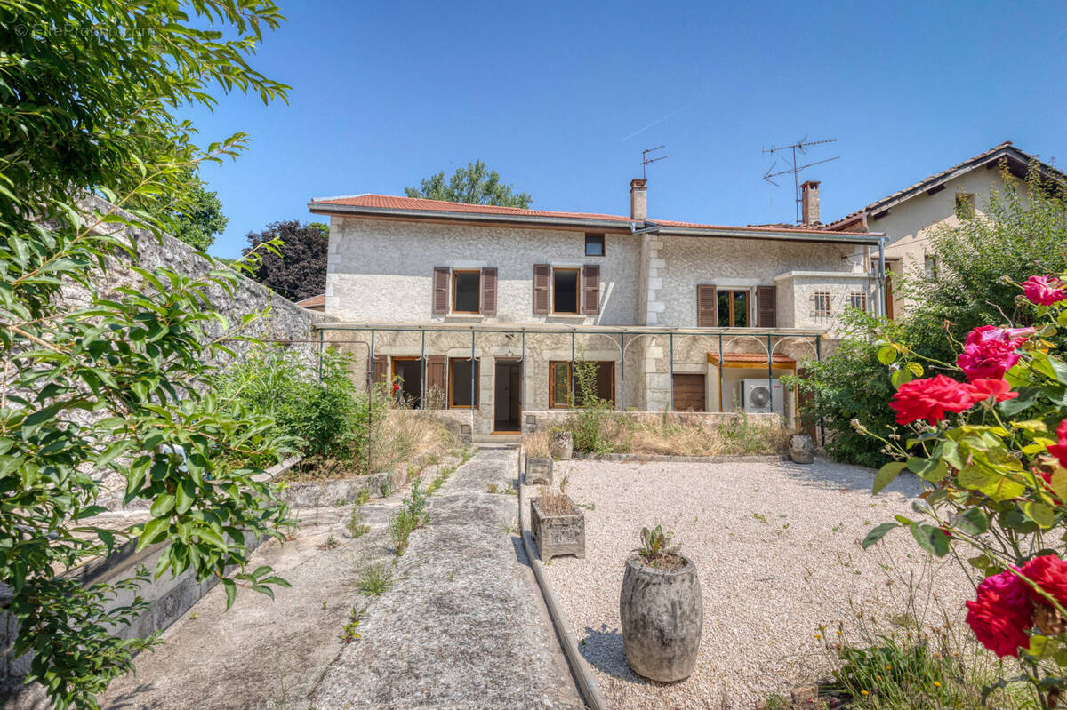 Appartement à SASSENAGE