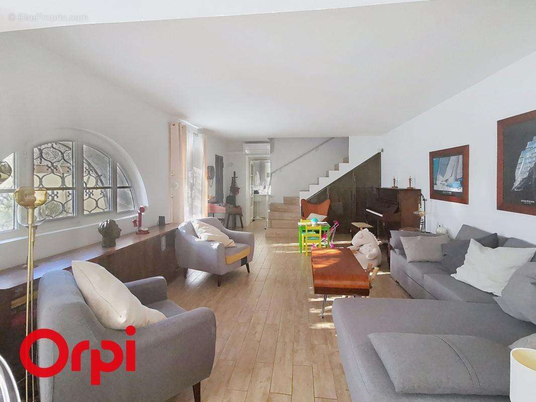 Maison à LA CADIERE-D&#039;AZUR