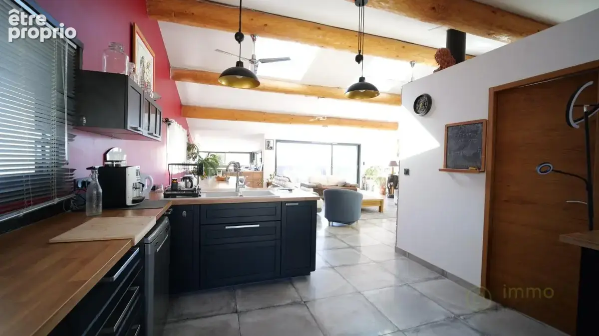Maison et dépendances - photo 9