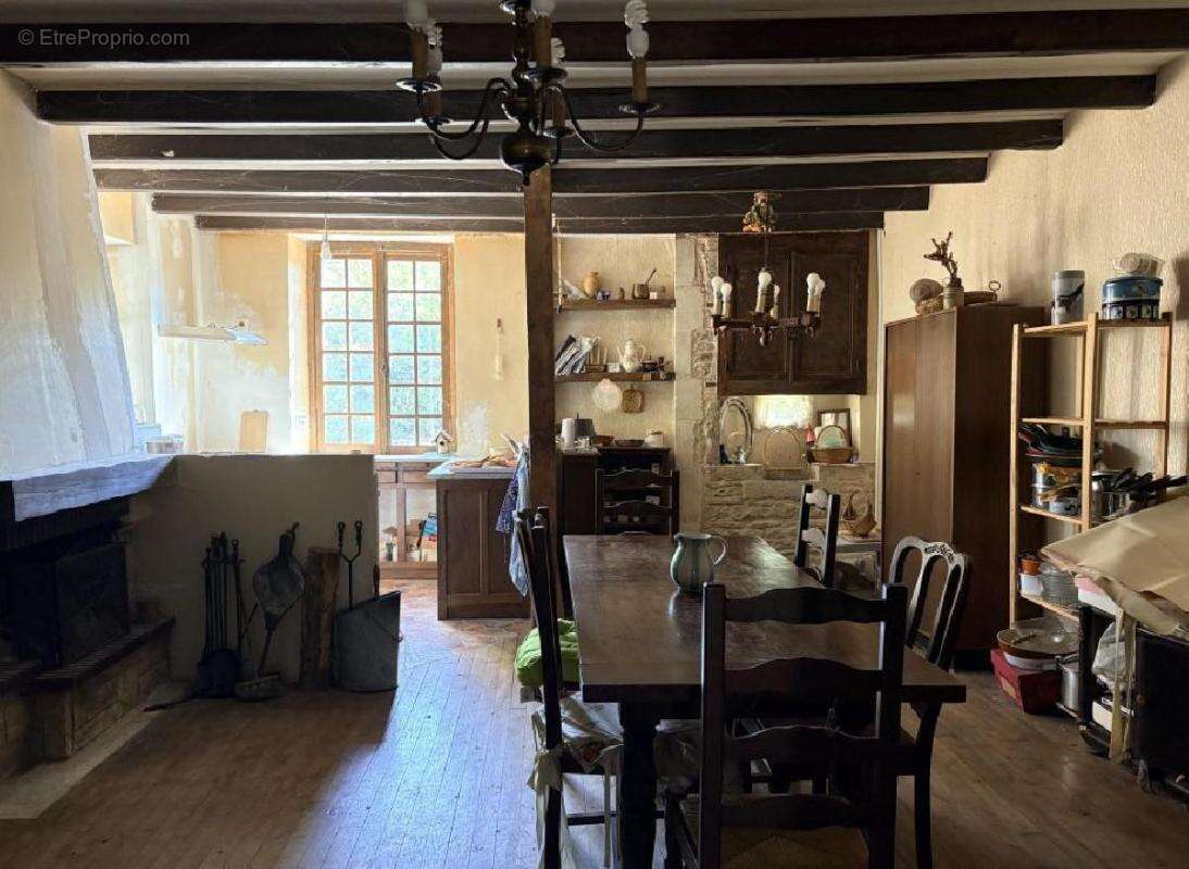 Maison 85 m² à Nanteuil-En-Vallee  - photo 3