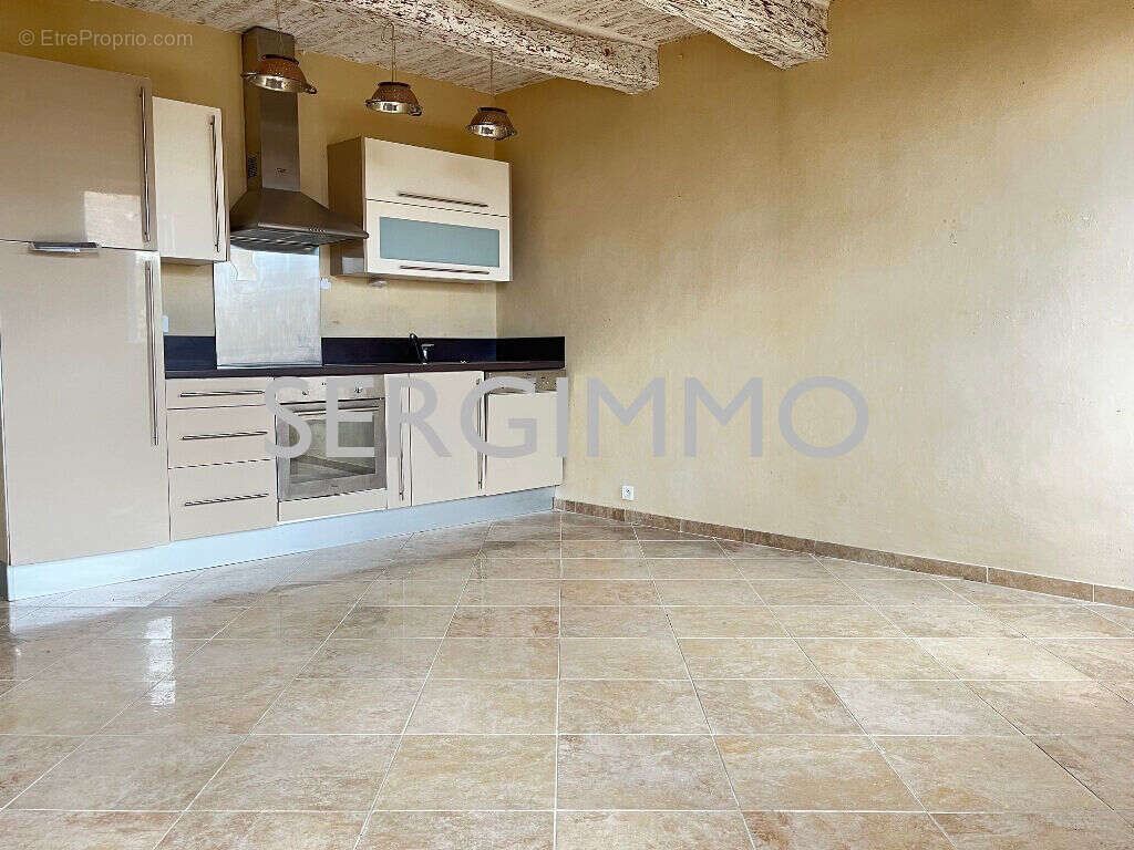 Appartement à MONTAUROUX