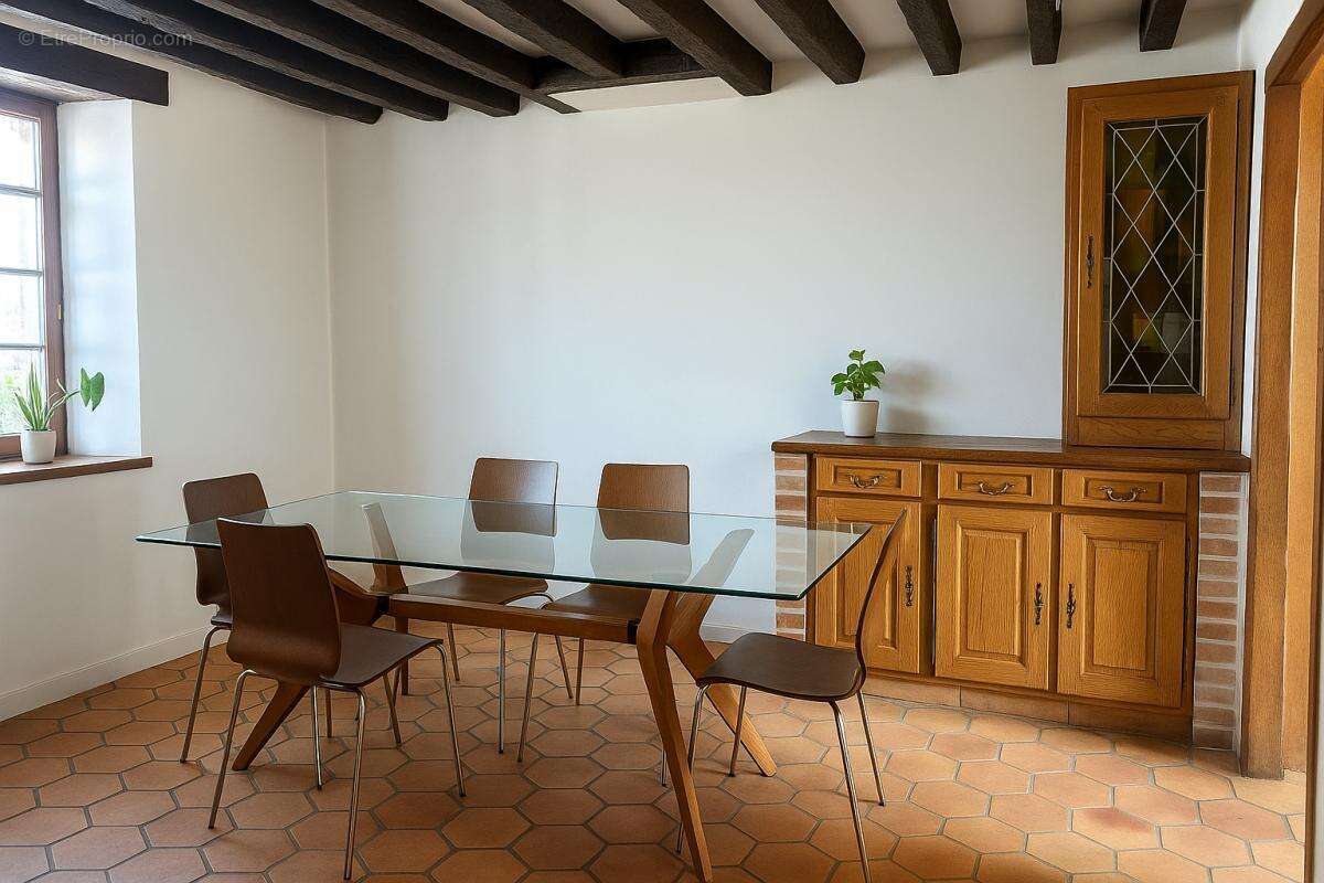 Maison à CREVECOEUR-EN-BRIE