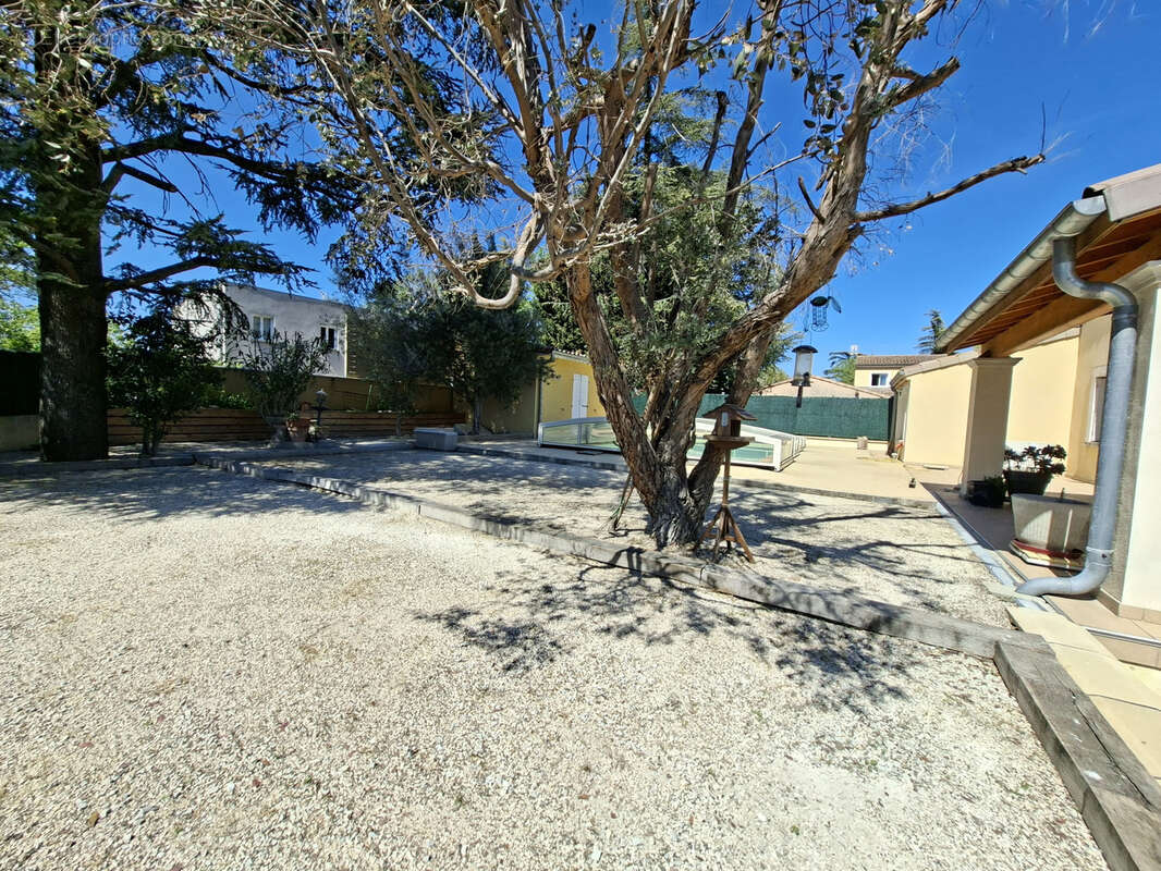 Maison à MONTELIMAR