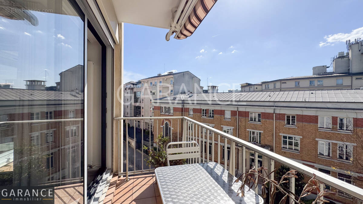 Appartement à PARIS-12E