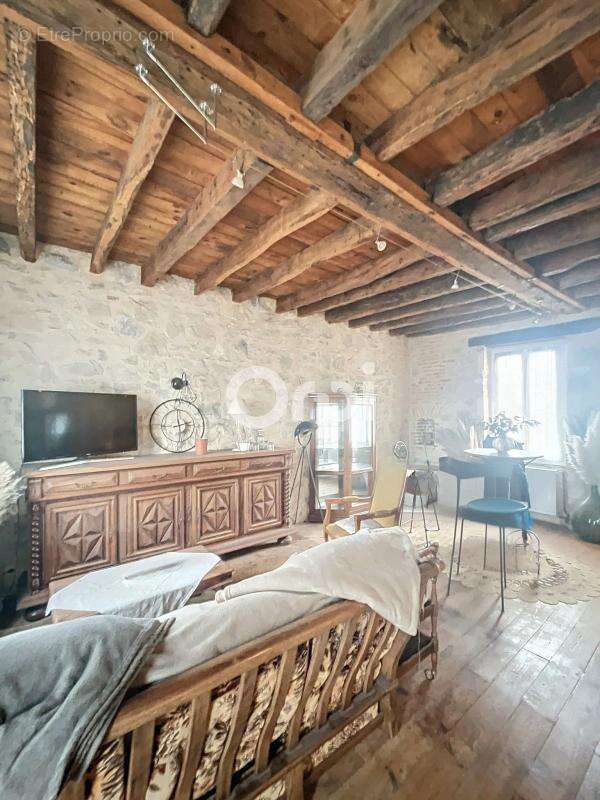 Maison à TERRASSON-LAVILLEDIEU