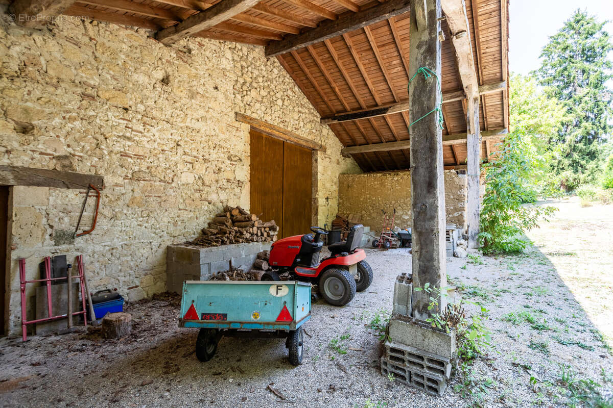 Maison de campagne avec piscine et grange - photo 43