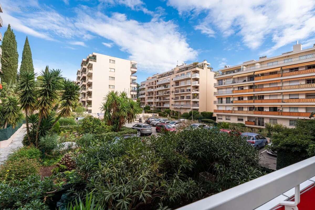 Appartement à LE CANNET