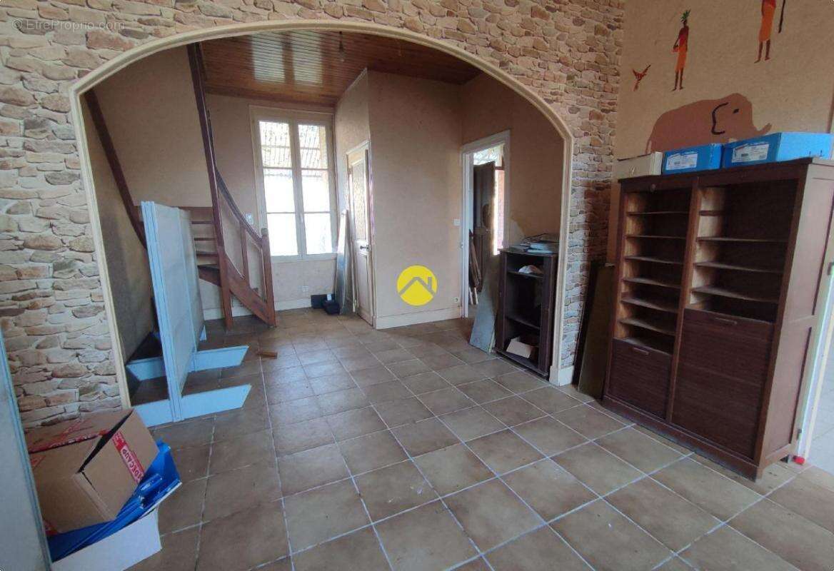 Maison à VAILLY-SUR-SAULDRE