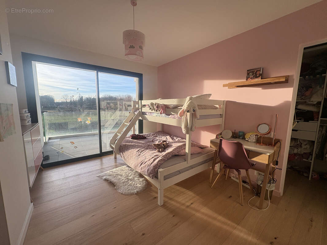 Maison à LA CHAPELLE-SAINT-LUC