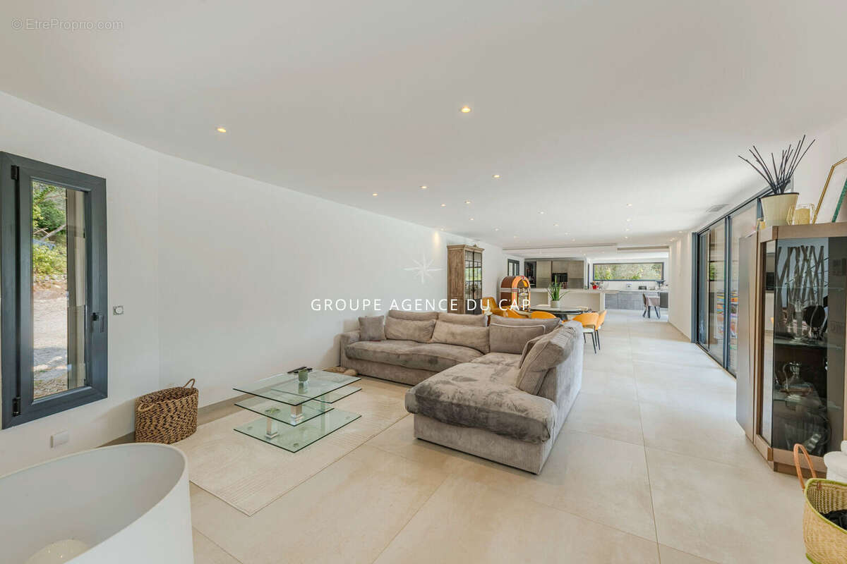 Propriété contemporaine d'exception avec piscine à débordement Draguignan - photo 6