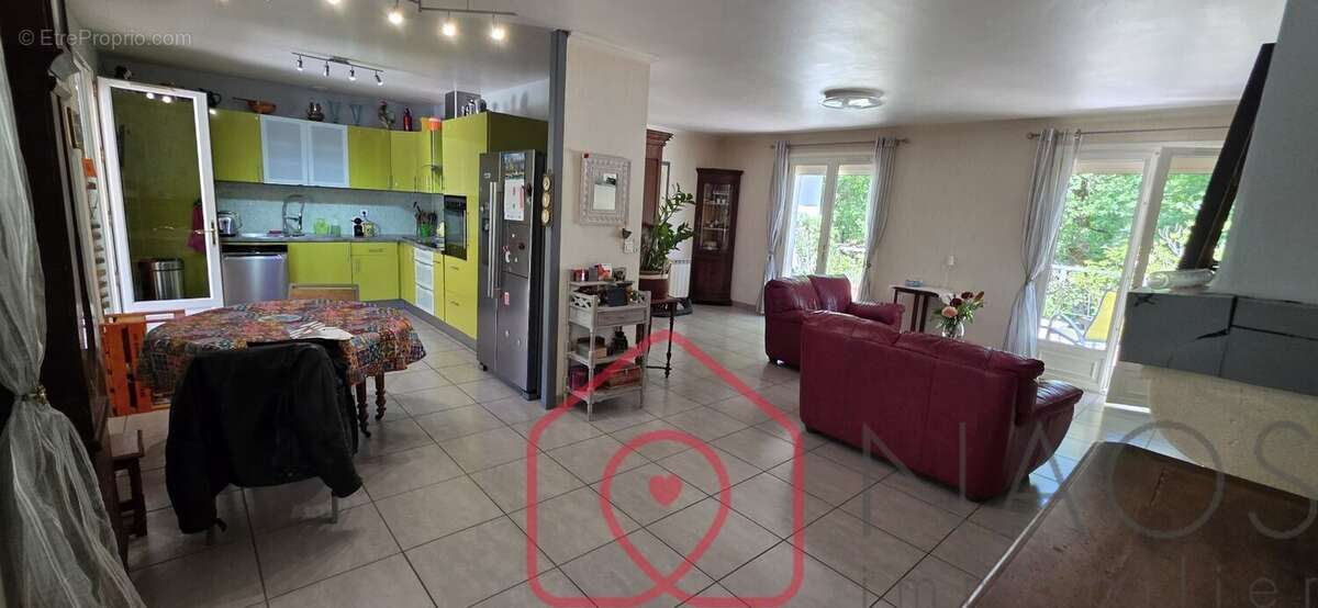 Biard: Maison de 115m² . hab.Parc arboré . Garage . Piscine - photo 4
