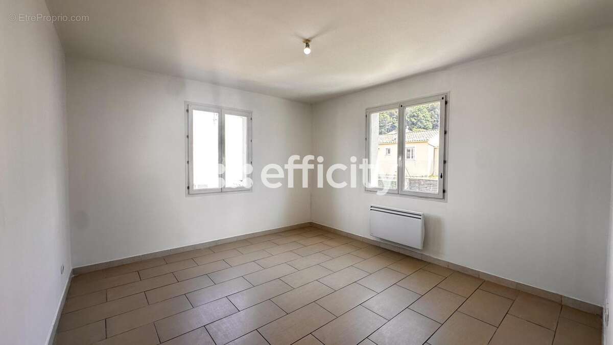 Maison à BOLLENE