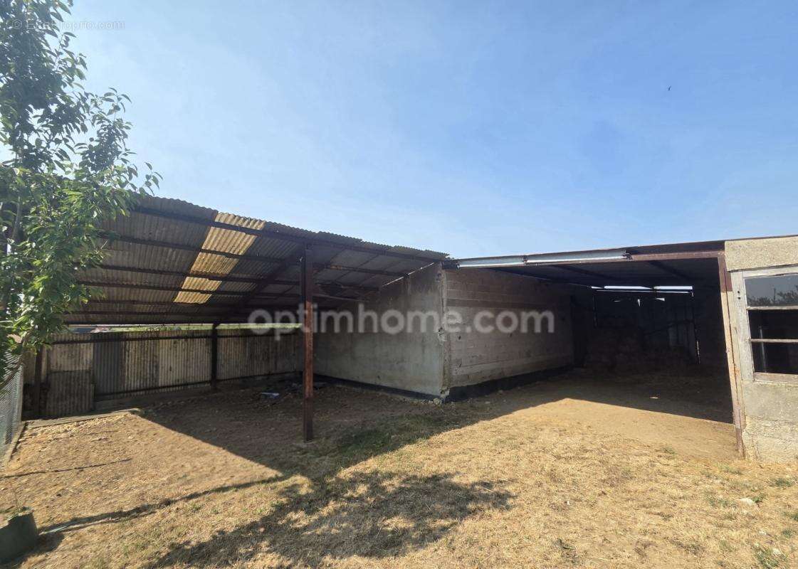 A VENDRE en EXCLUSIVITE maison de famille 5 chambres, 35 ares de terrain et petit hangar - photo 29