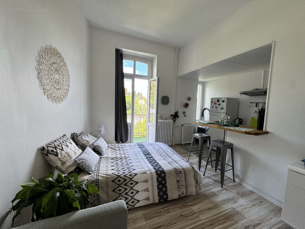 Studio meublé avec balcon - photo 3
